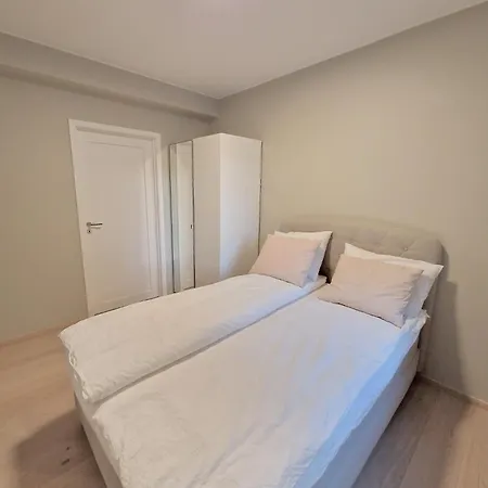 Appartamento New And Central In